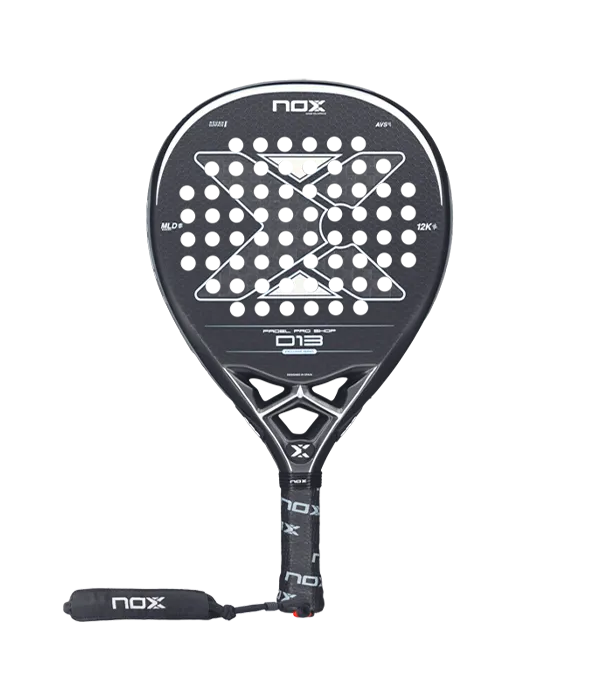 Pack Racchetta da Padel NOX D13 12K 2025 + Borsa da padel Oxdog Ultra Tour + Palline da padel Oxdog BOOST+ - immagine 3
