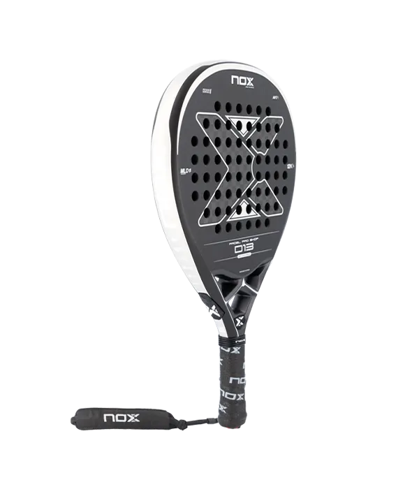 Pack Racchetta da Padel NOX D13 12K 2025 + Borsa da padel Oxdog Ultra Tour + Palline da padel Oxdog BOOST+ - immagine 2